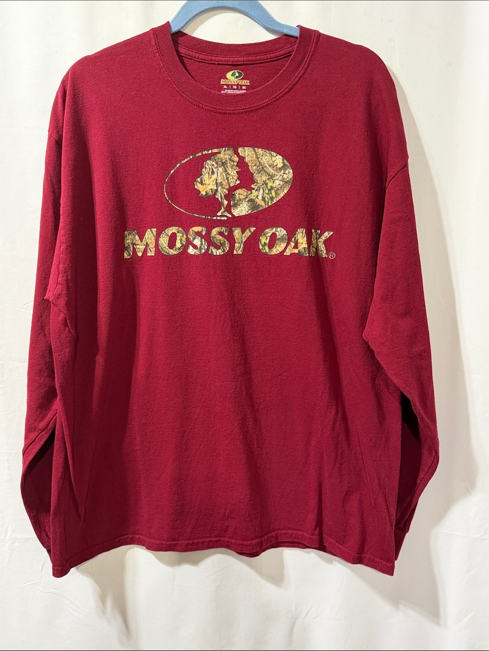 Mossy Oak Men's Long-Sleeve Crewneck Sweatshirt in Maroon with Camo Logo